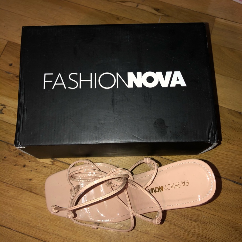 BRAND NEW FASHION NOVA💖 Nude Strappy Heels